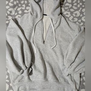 Elegant Light Gray Women's Pullover Hoodie